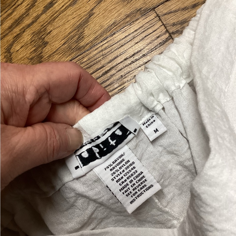 Habitat pull on Nautical white crinkle pants. Size Medium - Picture 4 of 7